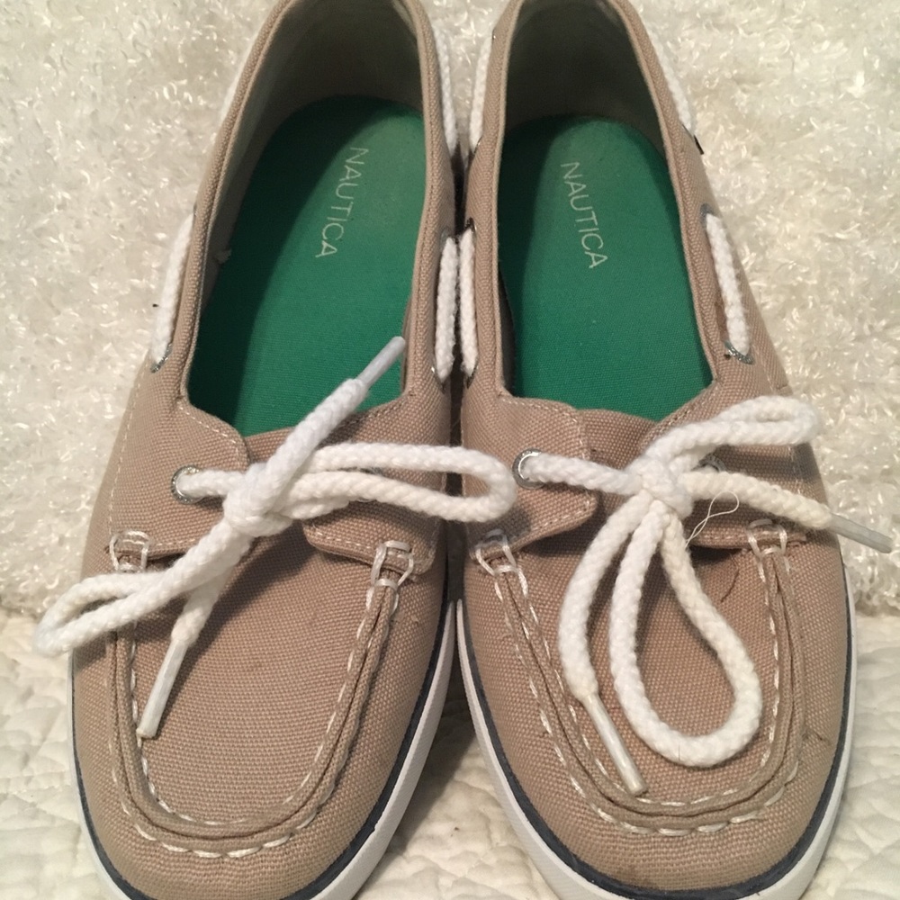 Nautica Tan Fabric Boat Shoes Slip on